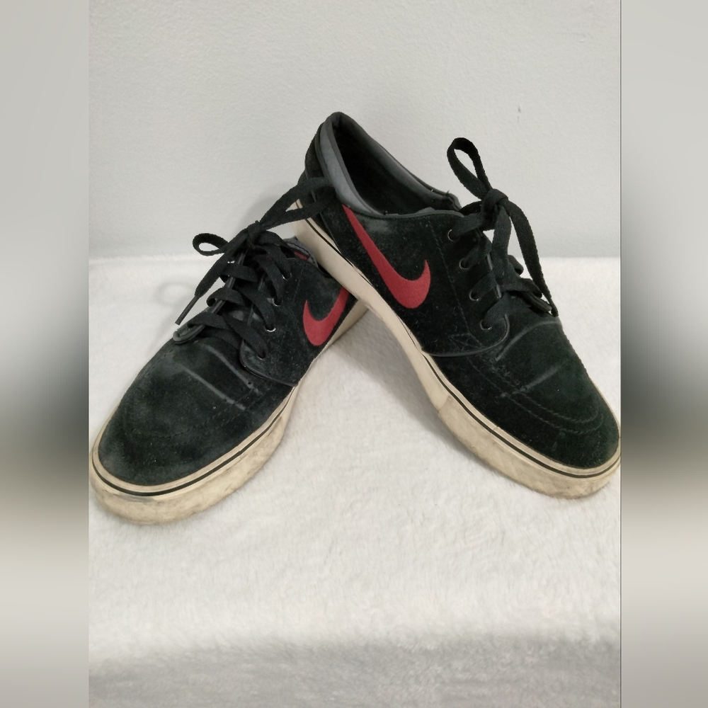 Nike Stefan Janoski Size 8.5 shoes